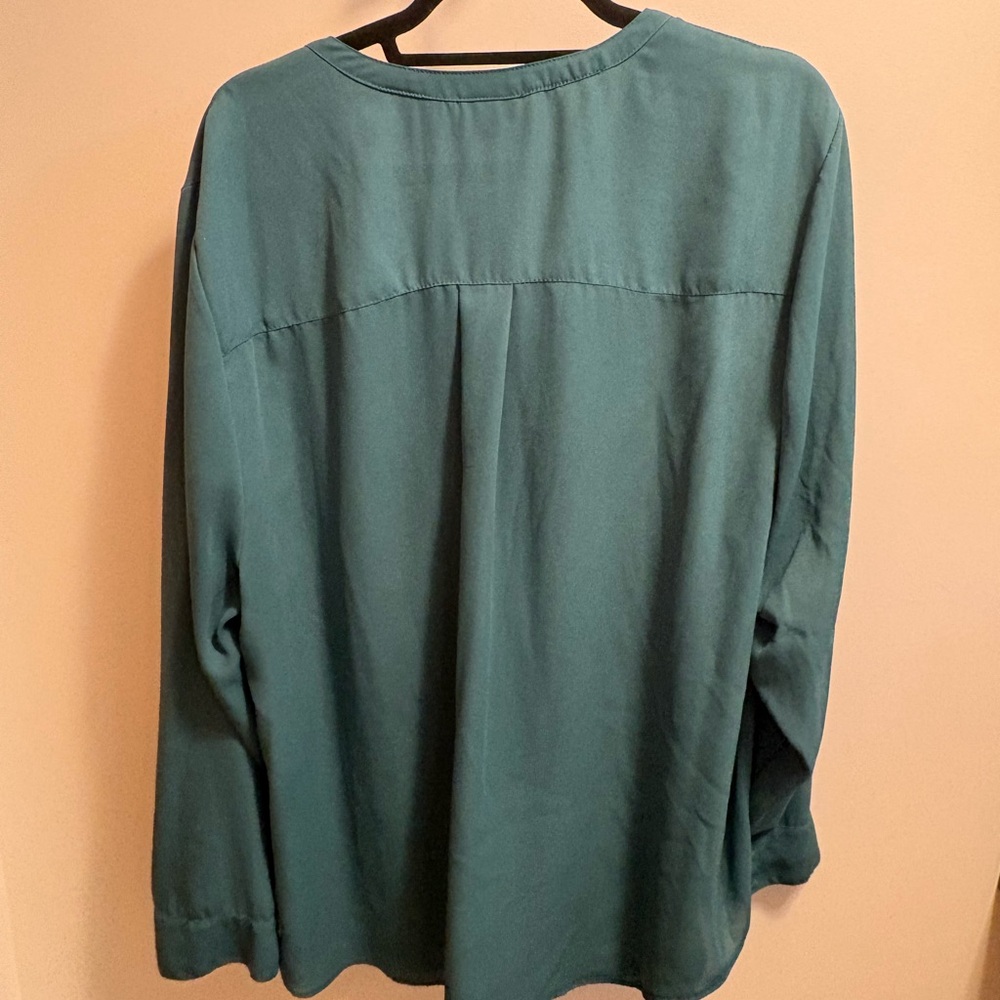 Torrid Harper Long Sleeve Blouse with Pockets, Teal, Size 3 (22/24) - Picture 4 of 4